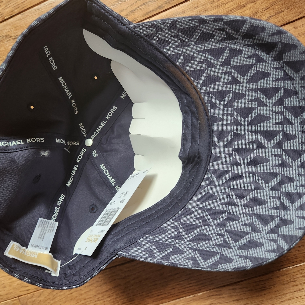 Patterned Blue Cap - Picture 4 of 5